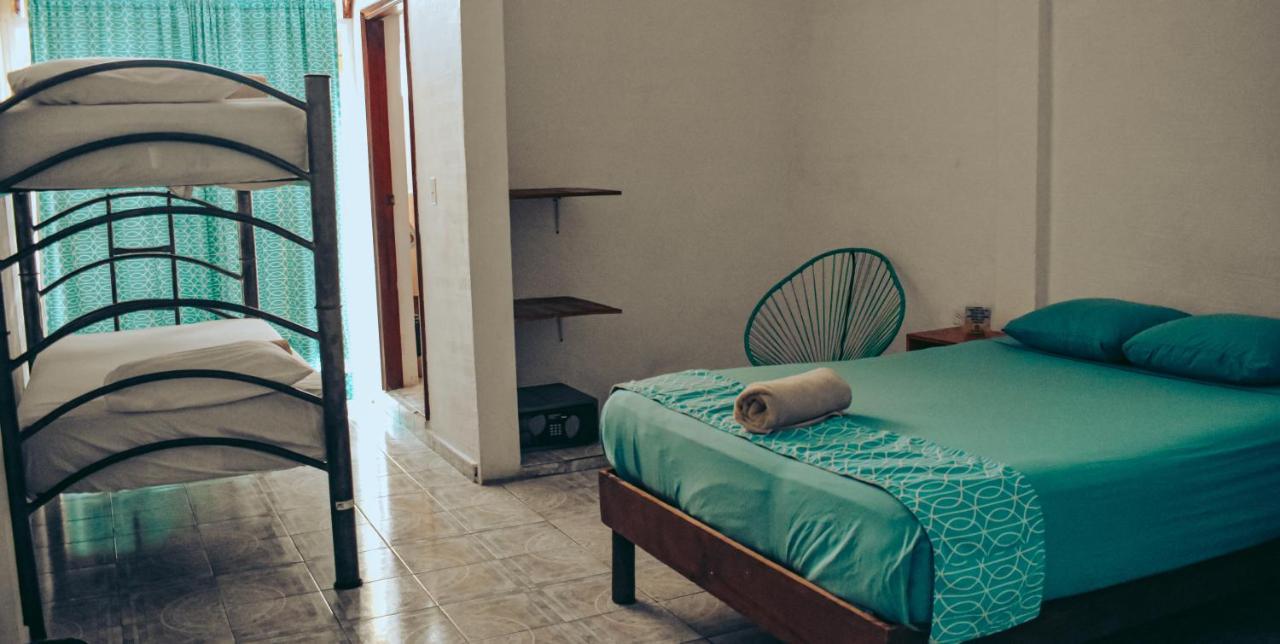 Les Trois Singes - Friendly Hostel Isla Mujeres Kültér fotó