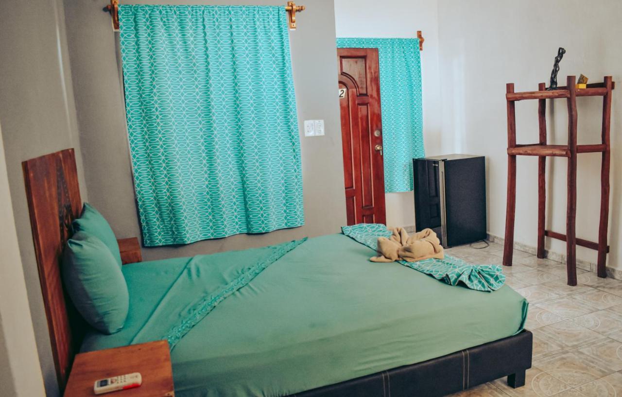 Les Trois Singes - Friendly Hostel Isla Mujeres Kültér fotó