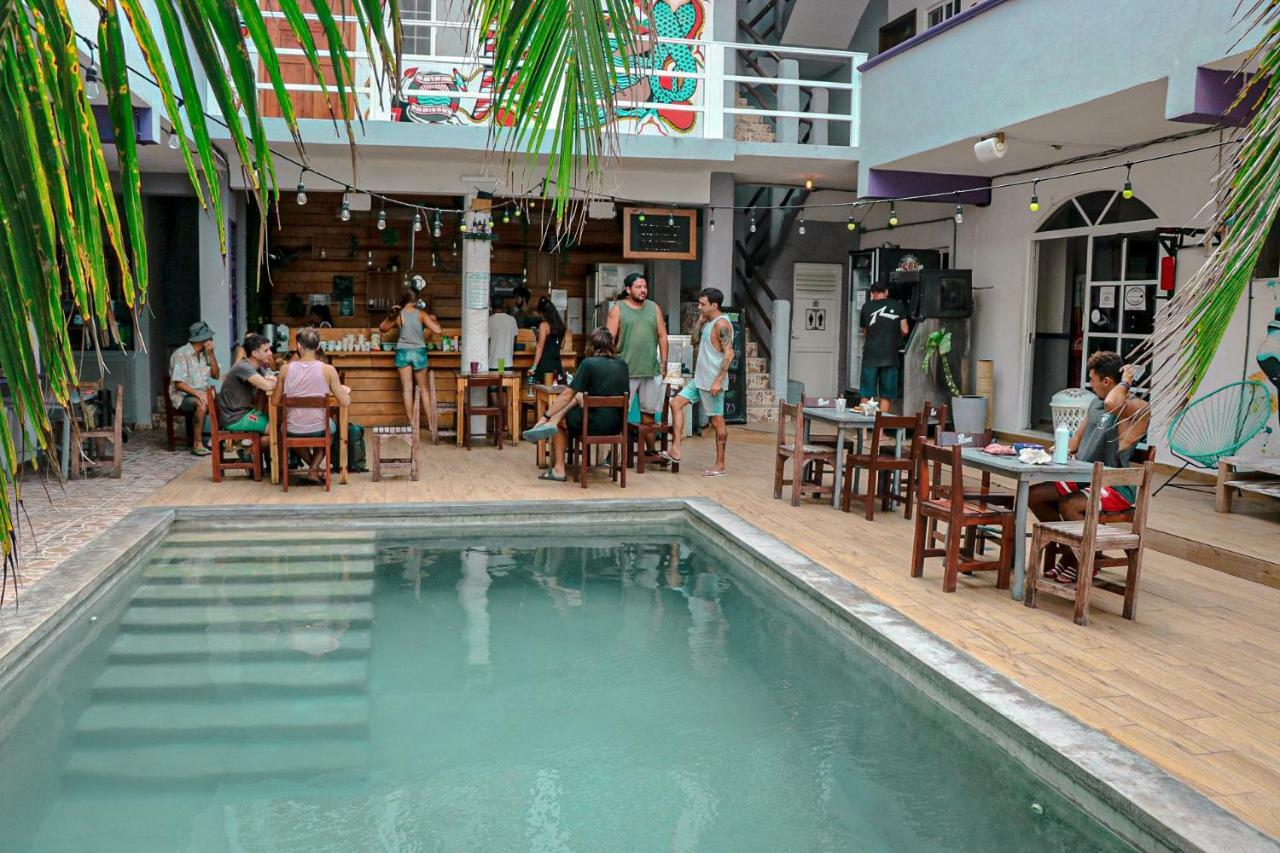 Les Trois Singes - Friendly Hostel Isla Mujeres Kültér fotó